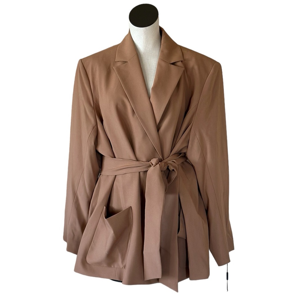 NWT CALVIN KLEIN BELTED SHOULDER PAD BELTED  BLAZER CAMEL 24W